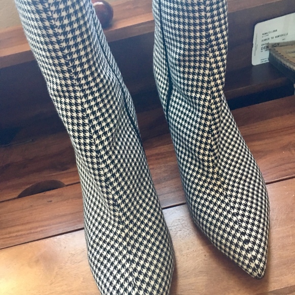 Jeffrey Campbell Black and White Houndstooth Ankle Boots - Picture 3 of 5